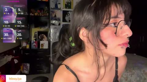 Lyanna online show from 15, 4, 2026