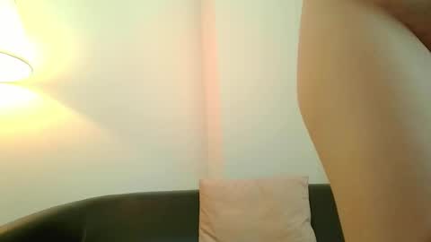 Snapshot of b3cky_ chatting on 7, 3, 2025 Rebecca online show from 7, 3, 2025