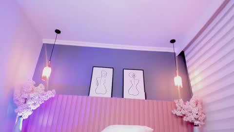babe_sophiee online show from 18, 10, 2025