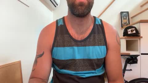 Snapshot of babeheater chatting on 14, 11, 2025 babeheater online show from 14, 11, 2025