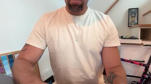 Snapshot of babeheater chatting on 17, 12, 2025 babeheater online show from 17, 12, 2025