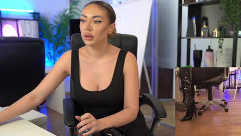 Olivia and Lexi online show from 27, 3, 2026