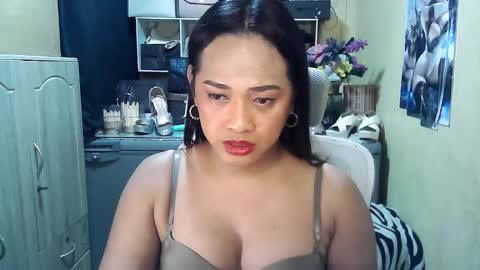 Snapshot of baby_cassandra chatting on 23, 11, 2025 cassandra online show from 23, 11, 2025