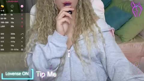 Snapshot of baby_debbie chatting on 25, 2, 2025 Debora online show from 25, 2, 2025