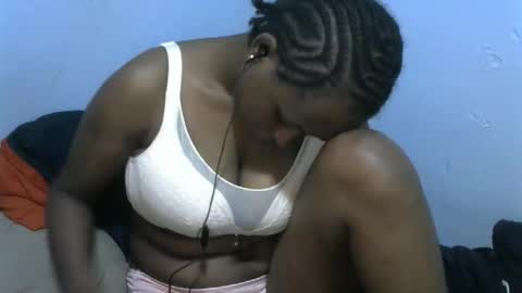 Snapshot of baby_fayyan chatting on 22, 12, 2025 baby_fayyan online show from 22, 12, 2025