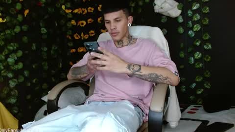 Snapshot of baby_gio chatting on 20, 12, 2024 OF GxoXabs online show from 20, 12, 2024