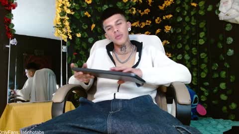 Snapshot of baby_gio chatting on 24, 12, 2024 OF GxoXabs online show from 24, 12, 2024