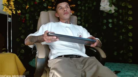 Snapshot of baby_gio chatting on 26, 12, 2024 OF GxoXabs online show from 26, 12, 2024