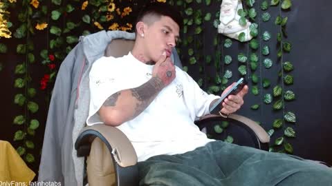 Snapshot of baby_gio chatting on 30, 12, 2024 OF GxoXabs online show from 30, 12, 2024
