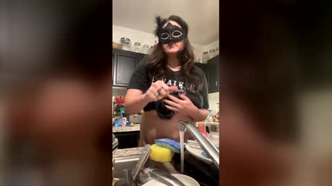 Snapshot of baby_girl_93 chatting on 14, 12, 2025 baby_girl_93 online show from 14, 12, 2025