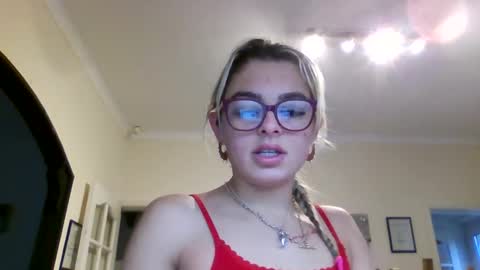 Snapshot of baby_girls2224 chatting on 3, 2, 2026 baby_girls2224 online show from 3, 2, 2026