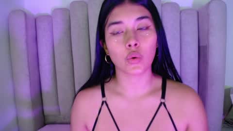 BABY HONEY online show from 11, 12, 2024