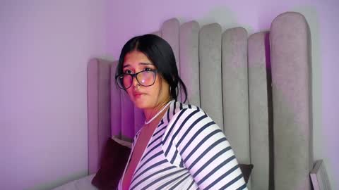 BABY HONEY online show from 15, 1, 2025