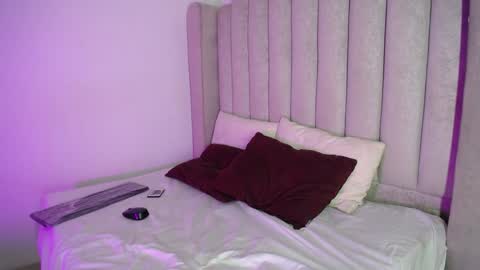 BABY HONEY online show from 17, 1, 2025