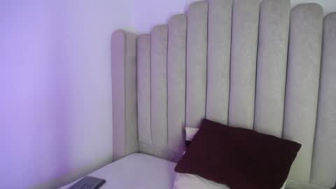 BABY HONEY online show from 25, 1, 2025