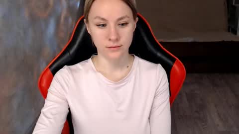 baby_kitte online show from 18, 2, 2026