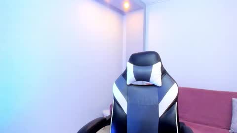 baby_lannie online show from 11, 11, 2025