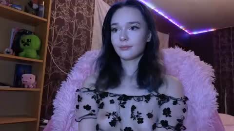 Snapshot of baby_onface chatting on 16, 6, 2026 Alice online show from 16, 6, 2026