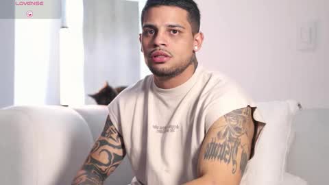 Snapshot of baby_rausch chatting on 12, 11, 2025 baby_rausch online show from 12, 11, 2025