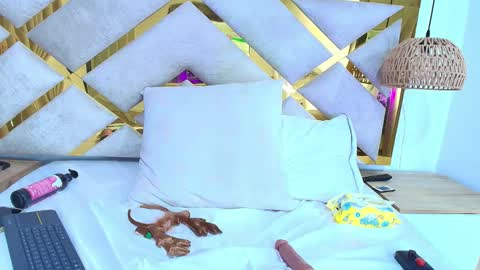 baby_scarleth_ online show from 5, 12, 2025