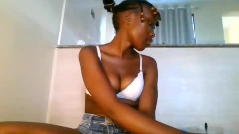 baby_smiler online show from 18, 5, 2026