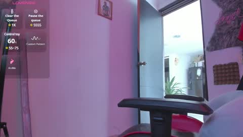 FOLLOW ME  online show from 7, 3, 2025