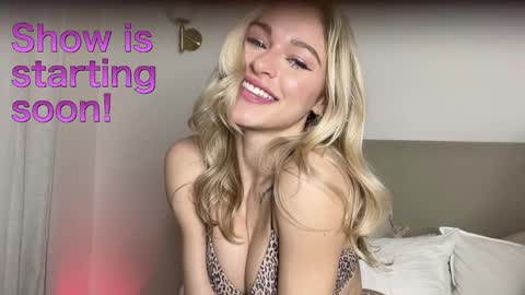 Baby Tavia online show from 4, 3, 2025