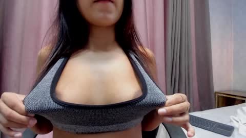 Snapshot of babyangel18_ chatting on 22, 1, 2025 ANGEL online show from 22, 1, 2025