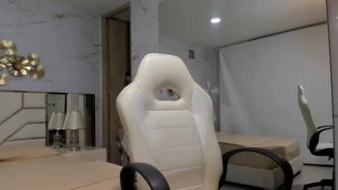 Snapshot of babyangel18_ chatting on 26, 9, 2025 ANGEL online show from 26, 9, 2025