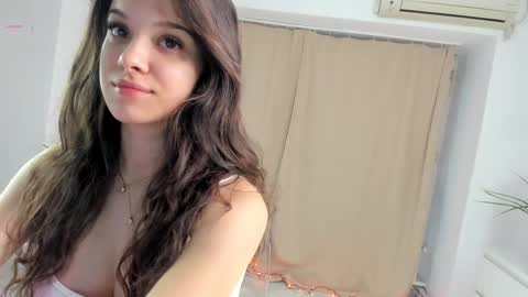 Snapshot of babyaylin chatting on 27, 11, 2025 Aylin online show from 27, 11, 2025