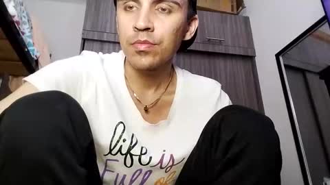 Snapshot of babydarkpink chatting on 26, 10, 2025 Dani  online show from 26, 10, 2025