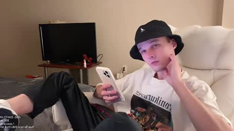 Snapshot of babyfacenorth chatting on 5, 12, 2024 Big cock boy online show from 5, 12, 2024