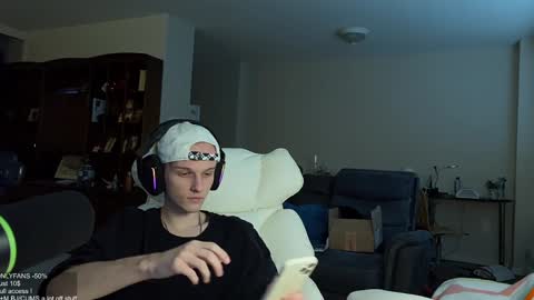 Snapshot of babyfacenorth chatting on 7, 12, 2024 Big cock boy online show from 7, 12, 2024