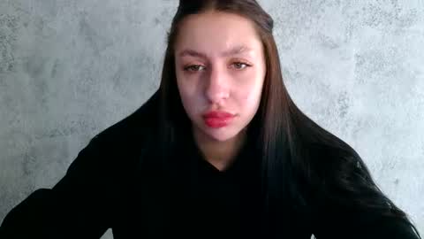 Snapshot of babyfoxie18 chatting on 11, 9, 2025 Roxie online show from 11, 9, 2025