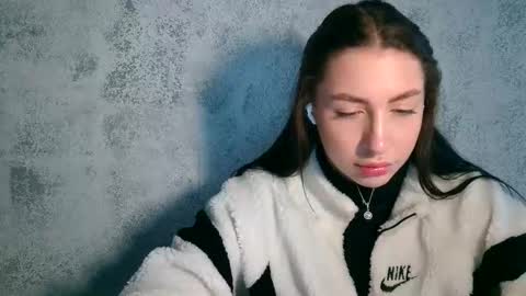 Snapshot of babyfoxie18 chatting on 27, 9, 2025 Roxie online show from 27, 9, 2025