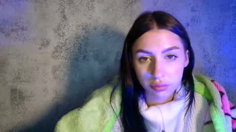 Snapshot of babyfoxie18 chatting on 30, 9, 2025 Roxie online show from 30, 9, 2025
