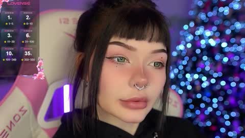 Snapshot of babyroxynill chatting on 20, 12, 2025 Nika online show from 20, 12, 2025