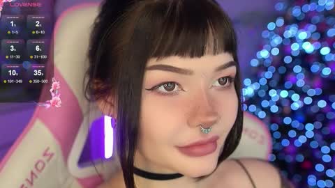 Snapshot of babyroxynill chatting on 22, 12, 2025 Nika online show from 22, 12, 2025