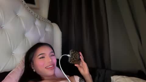 Snapshot of babysabrinaxx chatting on 12, 11, 2025 babysabrinaxx online show from 12, 11, 2025