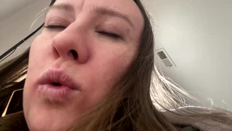 Snapshot of babyslut03_23 chatting on 19, 4, 2026 babyslut03_23 online show from 19, 4, 2026