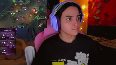 Snapshot of babysofix_ chatting on 13, 10, 2025 babysofix_ online show from 13, 10, 2025