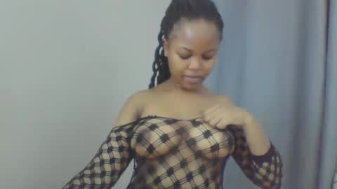 Snapshot of babyy_fface25 chatting on 6, 10, 2025 babyy_fface25 online show from 6, 10, 2025