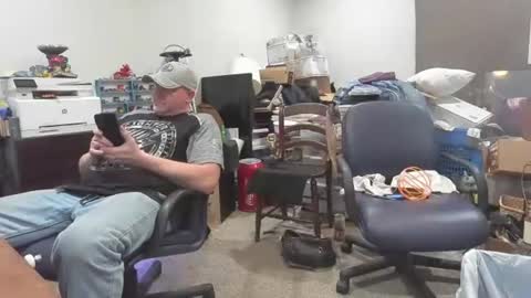 Snapshot of bad_boy4u2abuse chatting on 18, 12, 2025 bad_boy4u2abuse online show from 18, 12, 2025