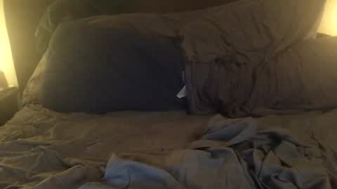 Snapshot of badboy272727 chatting on 21, 12, 2025 newbate online show from 21, 12, 2025