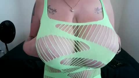 Kiki online show from 13, 4, 2026