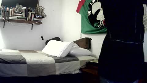 Snapshot of badhombremx chatting on 25, 10, 2025 Mexican livin Off the Wall online show from 25, 10, 2025