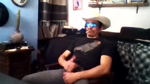 Mexican livin Off the Wall online show from 8, 1, 2026