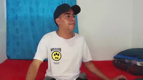 Snapshot of badjuanhot chatting on 19, 2, 2025 Juan Help us reach 100 likes online show from 19, 2, 2025