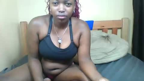 Snapshot of bads_girles chatting on 4, 12, 2025 bads_girles online show from 4, 12, 2025