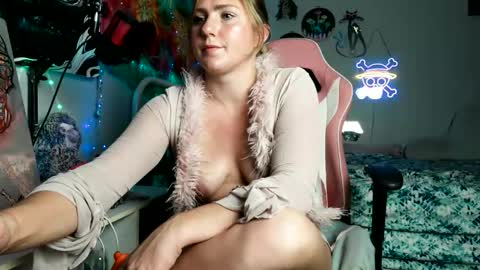 Bae Bae Blue online show from 29, 10, 2025